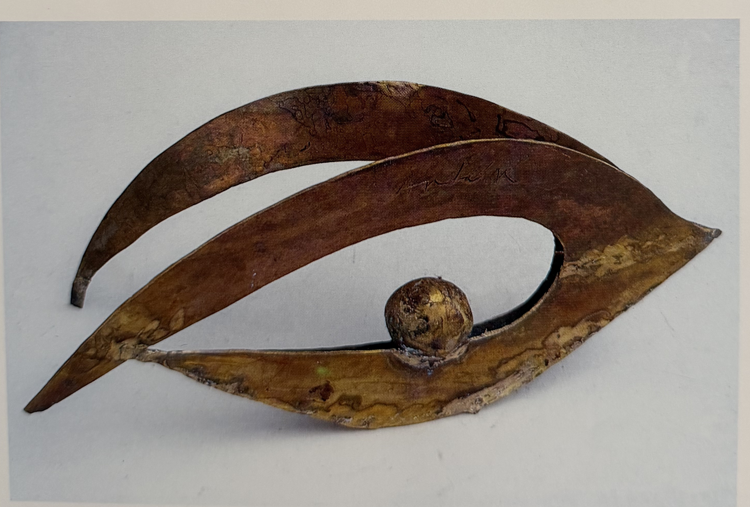 Flying Egg, œuvre de Constantin Andréou